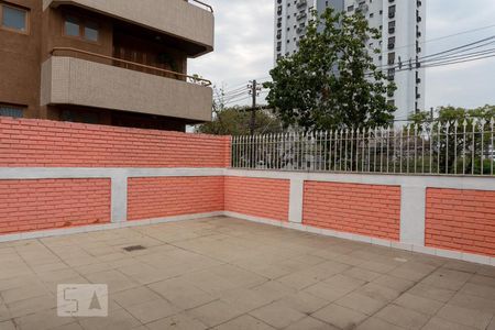 Casa à venda com 640m², 5 quartos e 8 vagasArea externa - Salão de Festas