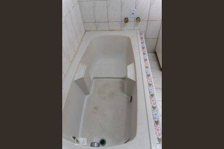 Casa à venda com 640m², 5 quartos e 8 vagasBanheiro Suite 2