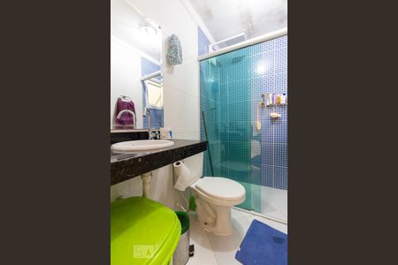 Casa à venda com 90m², 3 quartos e 2 vagas Casa à venda com 90m², 3 quartos e 2 vagasBanheiro