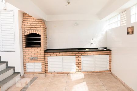 Casa à venda com 185m², 3 quartos e 2 vagas Casa à venda com 185m², 3 quartos e 2 vagasChurrasqueira