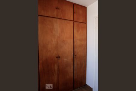 Casa à venda com 185m², 3 quartos e 2 vagas Casa à venda com 185m², 3 quartos e 2 vagasQuarto 2