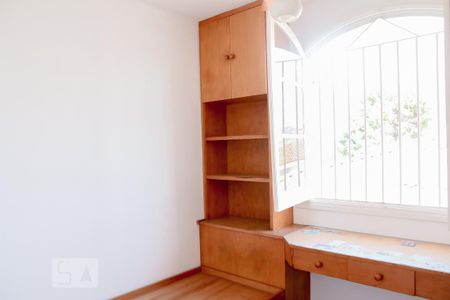 Casa à venda com 185m², 3 quartos e 2 vagas Casa à venda com 185m², 3 quartos e 2 vagasQuarto 2