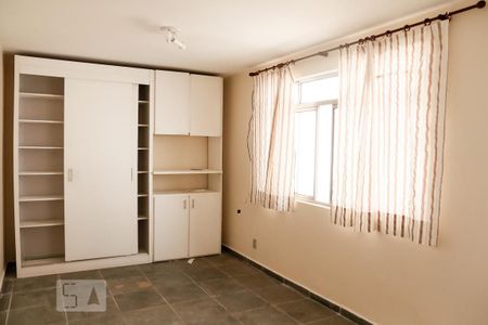 Casa à venda com 185m², 3 quartos e 2 vagas Casa à venda com 185m², 3 quartos e 2 vagasEdicula