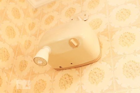 Casa à venda com 185m², 3 quartos e 2 vagas Casa à venda com 185m², 3 quartos e 2 vagasBanheiro Social