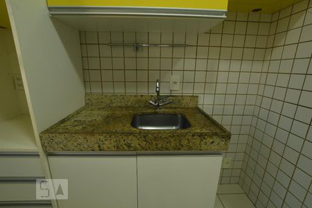 Cozinha de apartamento para alugar com 1 quarto, 60m² em Setor de Habitações Individuais Norte, Brasília