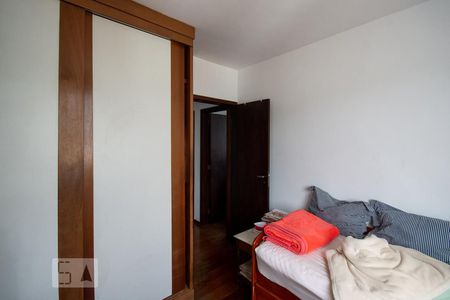Apartamento à venda com 138m², 4 quartos e 3 vagasQuarto 2