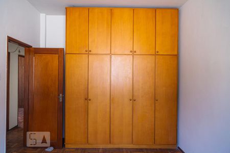 Apartamento à venda com 90m², 3 quartos e 1 vaga Apartamento à venda com 90m², 3 quartos e 1 vagaArmário do Quarto 3