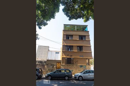 Apartamento à venda com 90m², 3 quartos e 1 vaga Apartamento à venda com 90m², 3 quartos e 1 vagaFachada