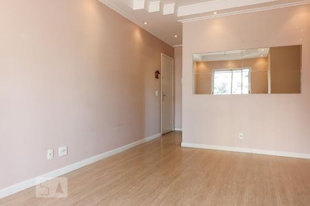 Sala de apartamento para alugar com 3 quartos, 68m² em Jardim Tupanci, Barueri