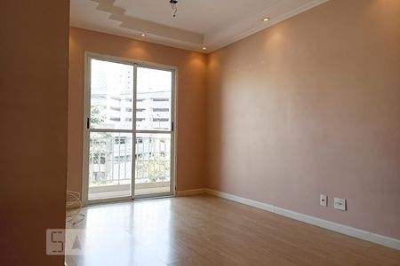 Sala de apartamento para alugar com 3 quartos, 68m² em Jardim Tupanci, Barueri