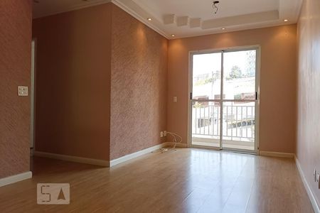 Sala de apartamento para alugar com 3 quartos, 68m² em Jardim Tupanci, Barueri
