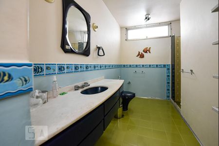 Apartamento à venda com 200m², 3 quartos e sem vaga Apartamento à venda com 200m², 3 quartos e sem vagaBanheiro Social