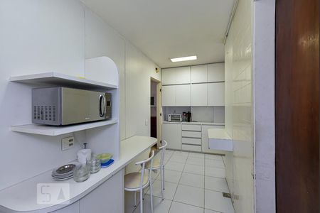 Apartamento à venda com 200m², 3 quartos e sem vaga Apartamento à venda com 200m², 3 quartos e sem vagaCozinha