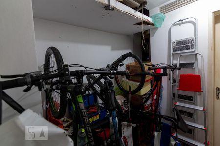 Apartamento à venda com 149m², 4 quartos e 1 vaga Apartamento à venda com 149m², 4 quartos e 1 vagaQuarto de Serviço 1