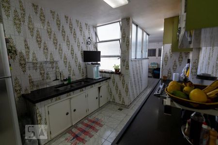 Apartamento à venda com 149m², 4 quartos e 1 vaga Apartamento à venda com 149m², 4 quartos e 1 vagaCozinha