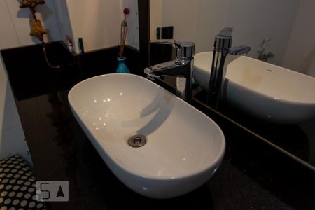 Apartamento à venda com 149m², 4 quartos e 1 vaga Apartamento à venda com 149m², 4 quartos e 1 vagaBanheiro da Suíte