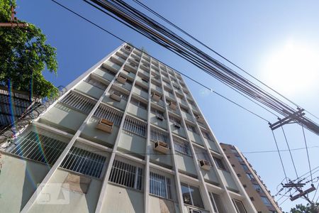 Apartamento à venda com 149m², 4 quartos e 1 vaga Apartamento à venda com 149m², 4 quartos e 1 vagaFachada