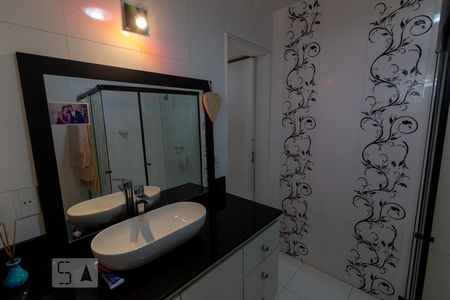 Apartamento à venda com 149m², 4 quartos e 1 vaga Apartamento à venda com 149m², 4 quartos e 1 vagaBanheiro da Suíte