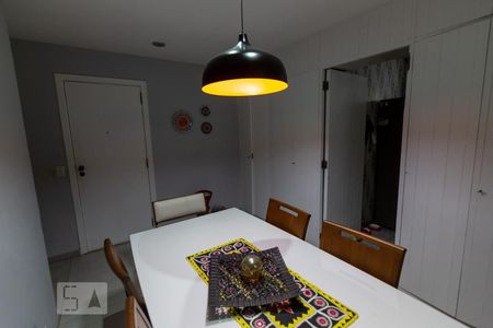 Apartamento à venda com 149m², 4 quartos e 1 vaga Apartamento à venda com 149m², 4 quartos e 1 vagaCopa