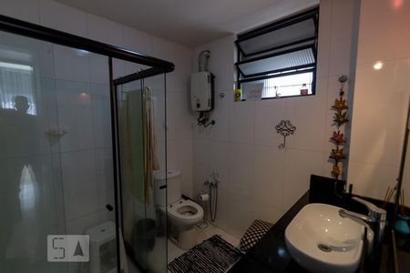 Apartamento à venda com 149m², 4 quartos e 1 vaga Apartamento à venda com 149m², 4 quartos e 1 vagaBanheiro da Suíte