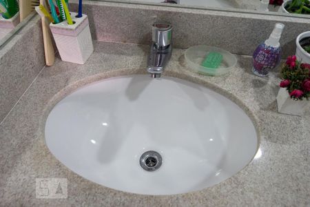 Apartamento à venda com 262m², 4 quartos e 1 vaga Apartamento à venda com 262m², 4 quartos e 1 vagaBanheiro da suíte