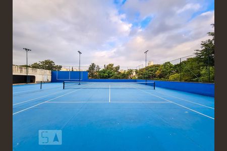 Apartamento à venda com 262m², 4 quartos e 1 vaga Apartamento à venda com 262m², 4 quartos e 1 vagaQuadra de tênis