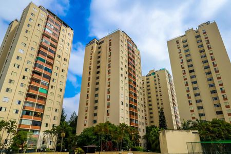 Apartamento à venda com 262m², 4 quartos e 1 vaga Apartamento à venda com 262m², 4 quartos e 1 vagaFachada