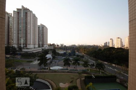 Apartamento à venda com 187m², 4 quartos e 4 vagas Apartamento à venda com 187m², 4 quartos e 4 vagasVista da Sala de TV