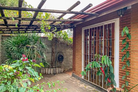 Casa à venda com 1000m², 5 quartos e 4 vagas Casa à venda com 1000m², 5 quartos e 4 vagasÁrea Externa