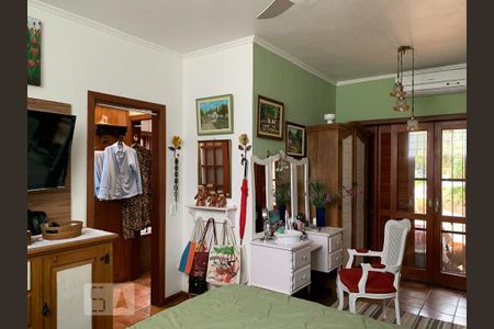 Casa à venda com 1000m², 5 quartos e 4 vagas Casa à venda com 1000m², 5 quartos e 4 vagasQuarto 5