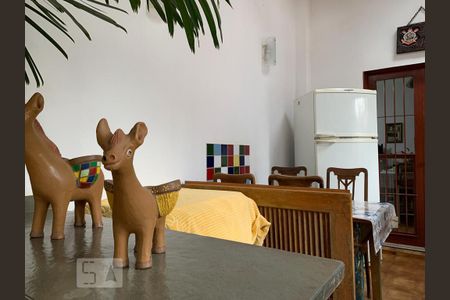 Casa à venda com 1000m², 5 quartos e 4 vagas Casa à venda com 1000m², 5 quartos e 4 vagasÁrea Externa