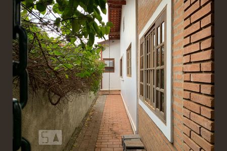 Casa à venda com 1000m², 5 quartos e 4 vagas Casa à venda com 1000m², 5 quartos e 4 vagasÁrea Externa