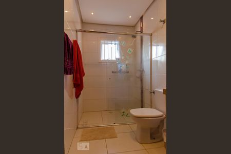 Casa à venda com 300m², 3 quartos e 4 vagas Casa à venda com 300m², 3 quartos e 4 vagasBanheiro Social