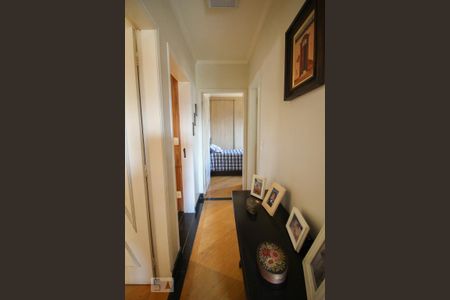 Apartamento à venda com 92m², 3 quartos e 2 vagascorredor