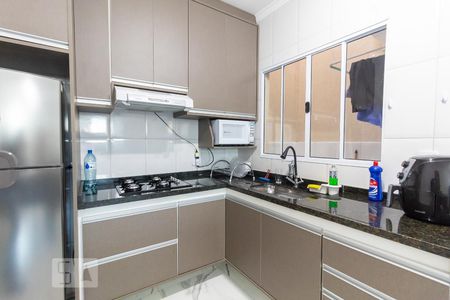 Casa de condomínio à venda com 60m², 2 quartos e 1 vaga Casa de condomínio à venda com 60m², 2 quartos e 1 vagaCozinha