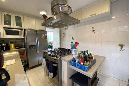 Casa para alugar com 412m², 5 quartos e 2 vagas Casa para alugar com 412m², 5 quartos e 2 vagasCozinha