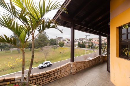 Casa à venda com 475m², 4 quartos e 5 vagas Casa à venda com 475m², 4 quartos e 5 vagasVista da Sacada