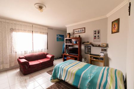 Casa à venda com 475m², 4 quartos e 5 vagas Casa à venda com 475m², 4 quartos e 5 vagasQuarto 2