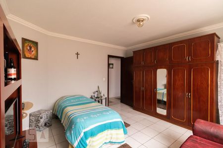 Casa à venda com 475m², 4 quartos e 5 vagas Casa à venda com 475m², 4 quartos e 5 vagasQuarto 2