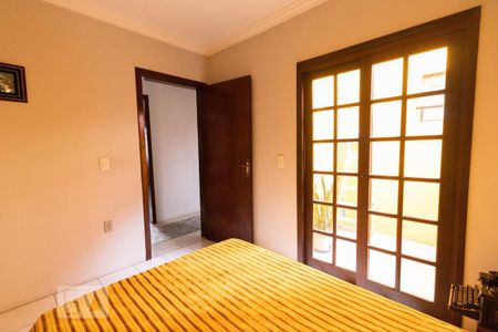 Casa à venda com 475m², 4 quartos e 5 vagas Casa à venda com 475m², 4 quartos e 5 vagasQuarto 4