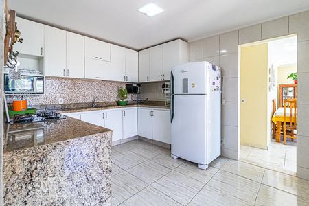 Casa à venda com 123m², 6 quartos e 2 vagasCozinha