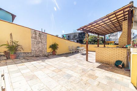 Casa à venda com 123m², 6 quartos e 2 vagasÁrea Externa