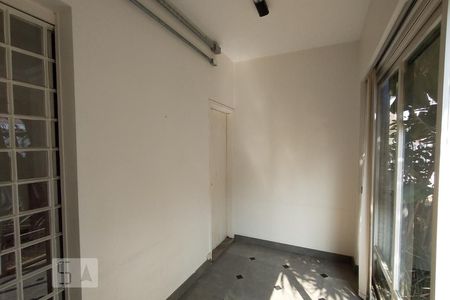 Casa à venda com 270m², 3 quartos e 1 vaga Casa à venda com 270m², 3 quartos e 1 vagaVaranda da sala