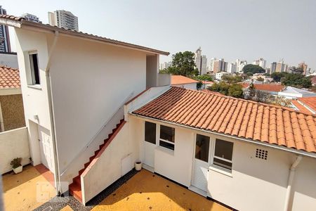 Casa à venda com 270m², 3 quartos e 1 vaga Casa à venda com 270m², 3 quartos e 1 vagaEdícula e área de serviço