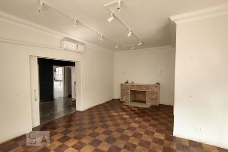 Casa à venda com 270m², 3 quartos e 1 vaga Casa à venda com 270m², 3 quartos e 1 vagaSala