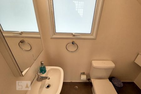 Casa à venda com 270m², 3 quartos e 1 vaga Casa à venda com 270m², 3 quartos e 1 vagaLavabo