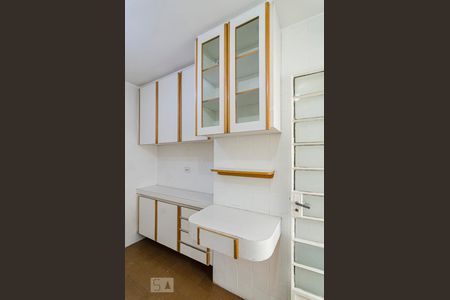 Apartamento para alugar com 74m², 2 quartos e 1 vaga Apartamento para alugar com 74m², 2 quartos e 1 vagaCozinha