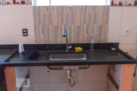 Sala/Cozinha de casa para alugar com 2 quartos, 60m² em Jardim Vera Cruz, Sorocaba