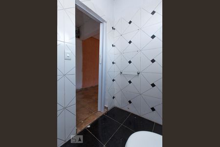 Banheiro de casa para alugar com 2 quartos, 60m² em Jardim Vera Cruz, Sorocaba