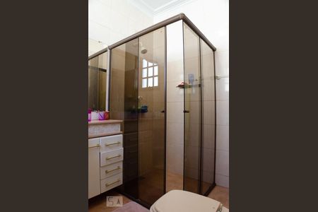 Casa à venda com 450m², 4 quartos e 4 vagas Casa à venda com 450m², 4 quartos e 4 vagasBanheiro da Suíte 2